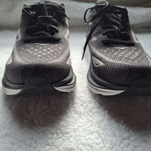 Hoka Clifton 9 Black and White - Women's Size 10 - Picture 10 of 16